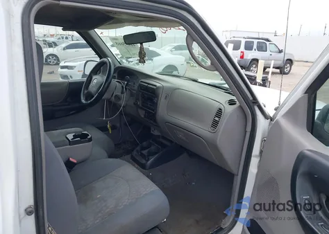 2002 Mazda B3000 Ds z USA, uszkodzony, nr VIN 4F4YR12U72TM15632